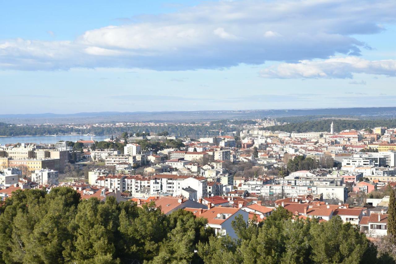 Apartment Panorama Pula Luaran gambar